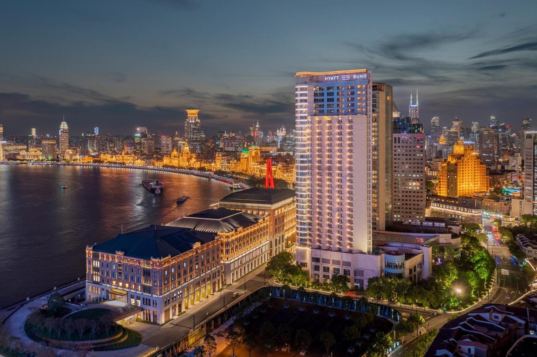 Hotel Hyatt On The Bund - A Grand Hyatt Hotel, Centrally Located At Huangpu River Banks In Downtown Shanghai