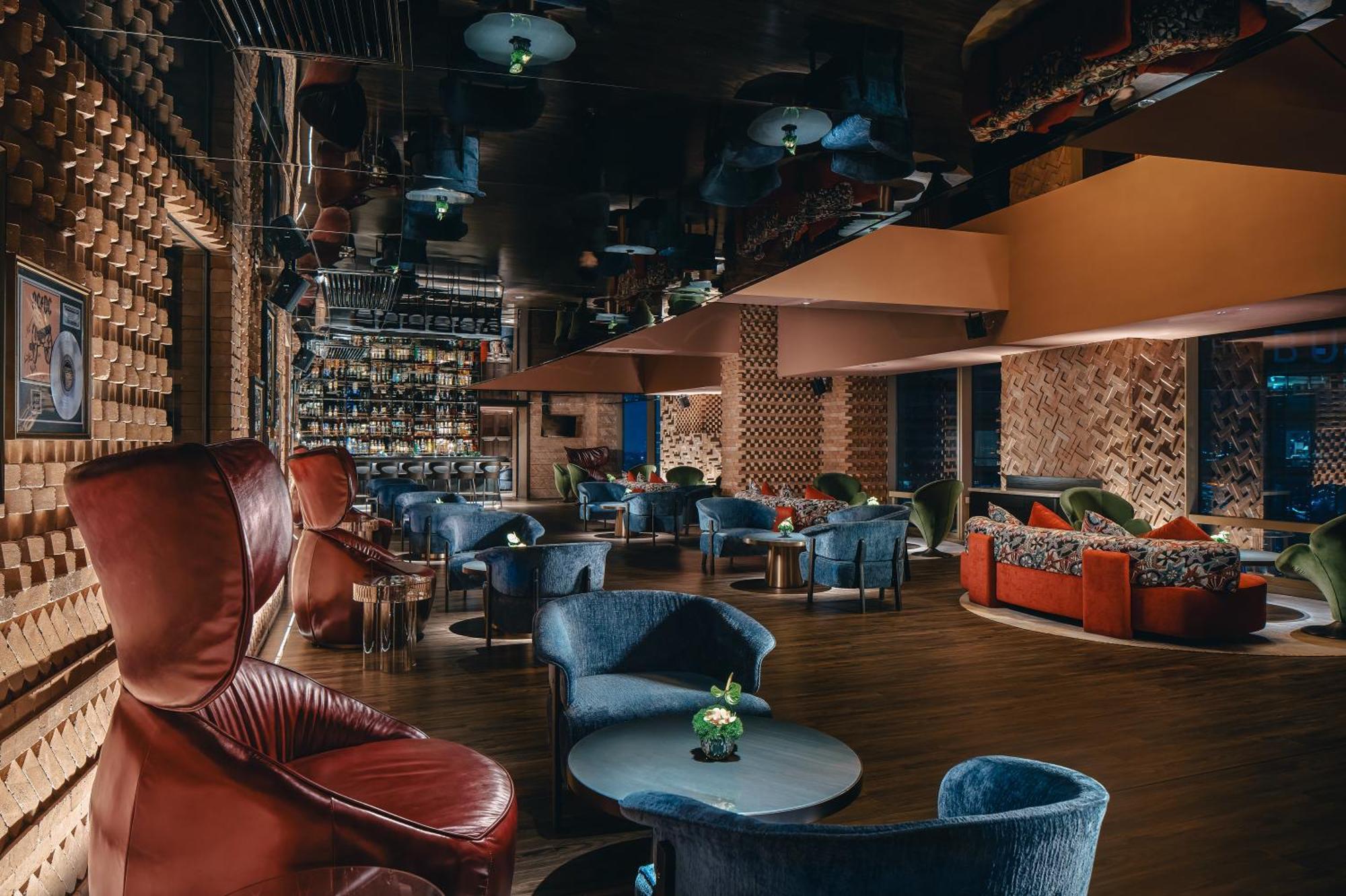 Hyatt On The Bund - A Grand Hyatt Hotel, Centrally Located At Huangpu River Banks In Downtown 5*