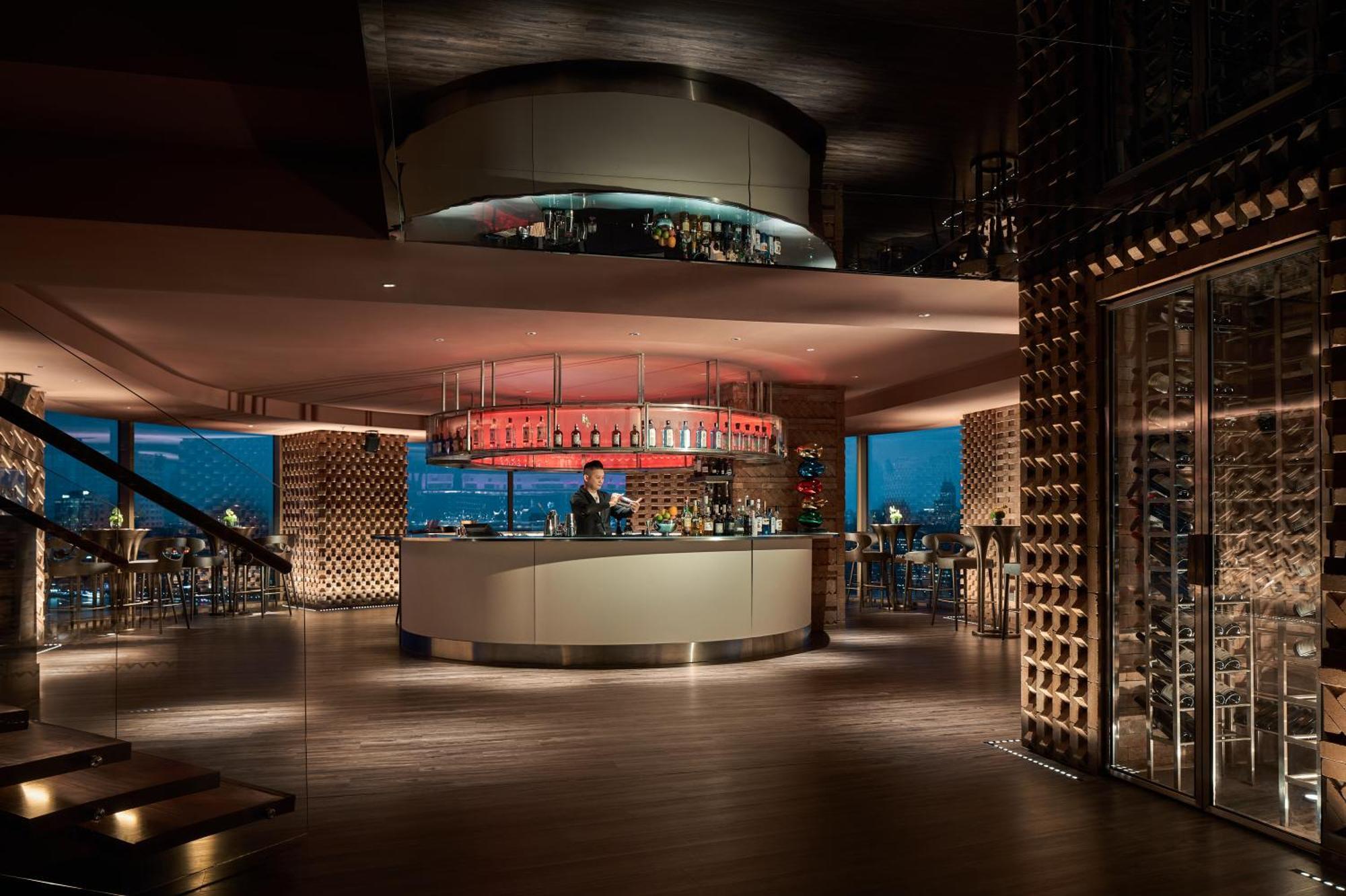 Hyatt On The Bund - A Grand Hyatt Hotel, Centrally Located At Huangpu River Banks In Downtown Shanghai