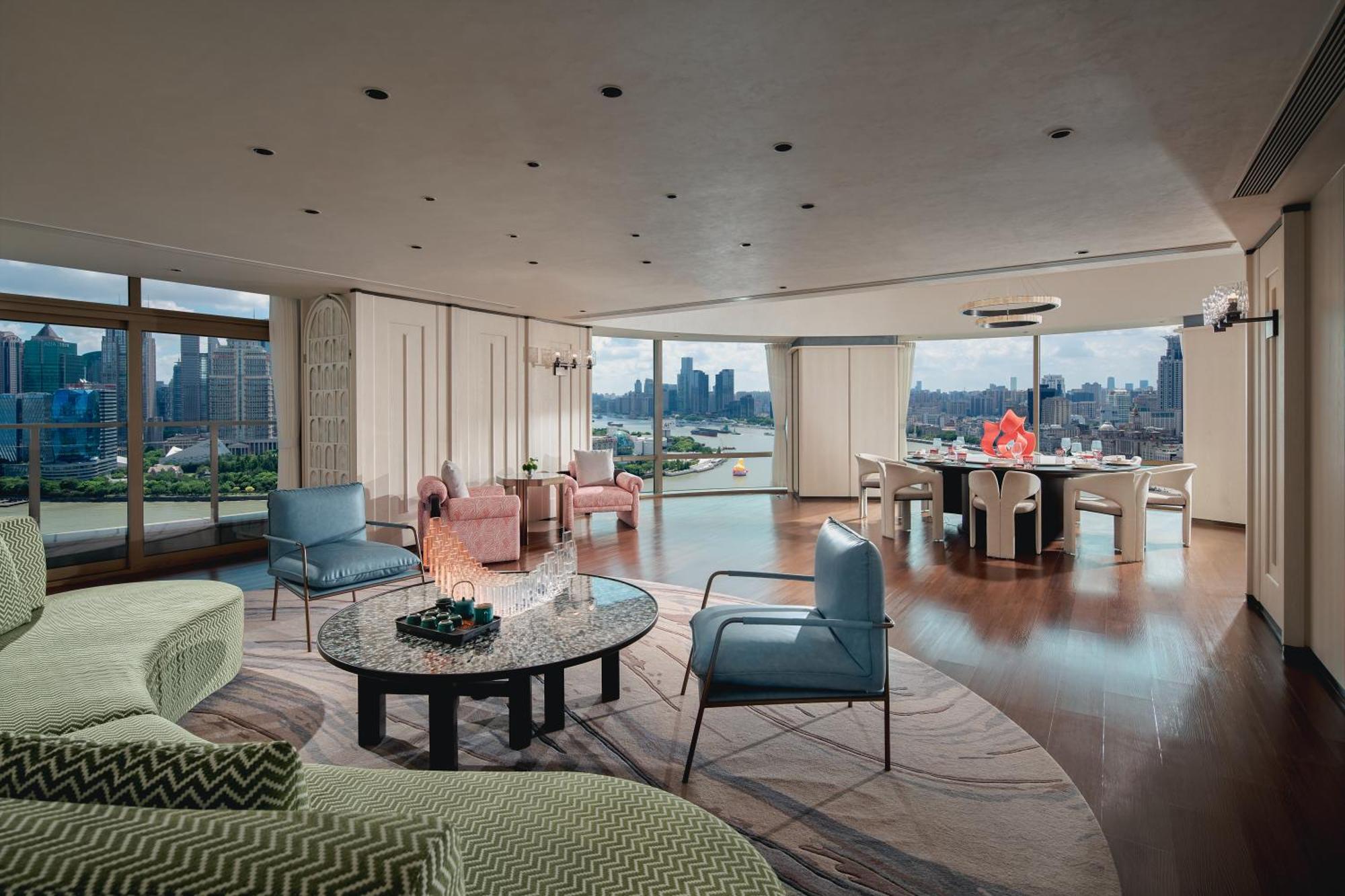 Hyatt On The Bund - A Grand Hyatt Hotel, Centrally Located At Huangpu River Banks In Downtown Shanghai